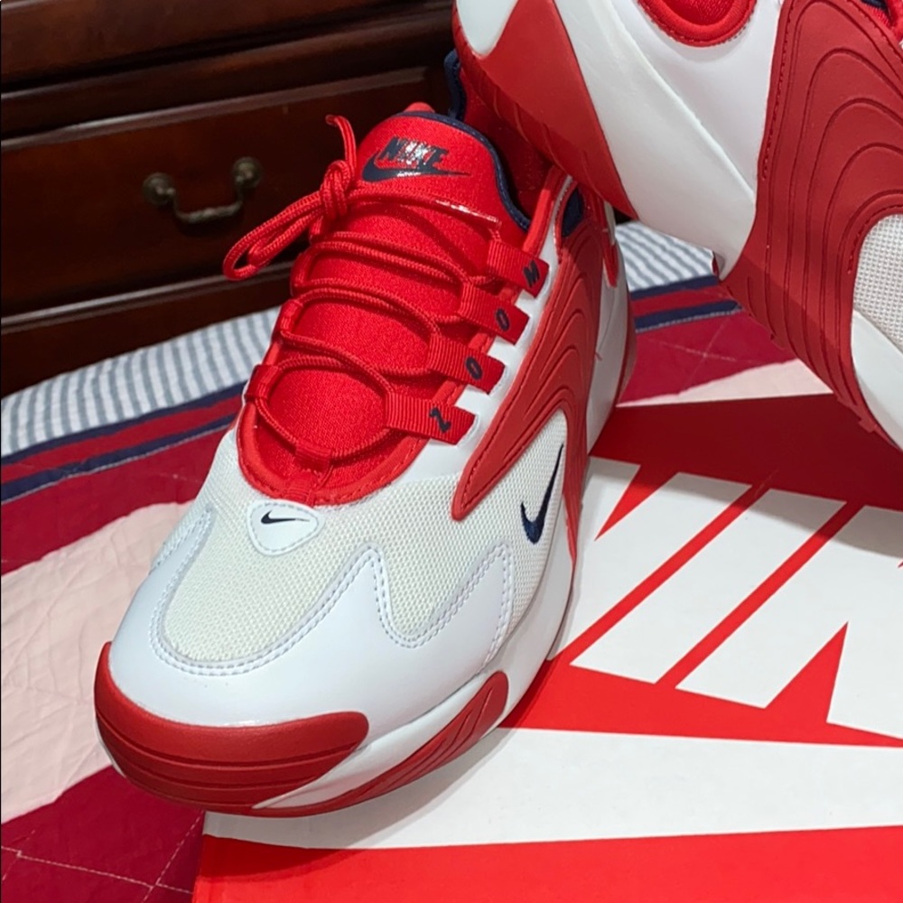 NIKE - Picture 3 of 6